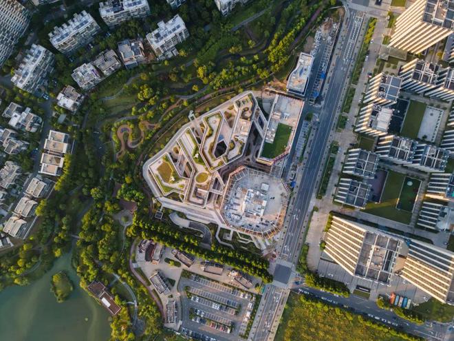 零壹城市新作：汽车超人——金固中心(图4)
