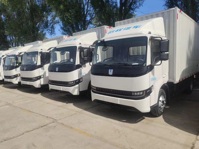 kaiyun入口：吉利H8E新能源货车可以租代购方式买车(图1)