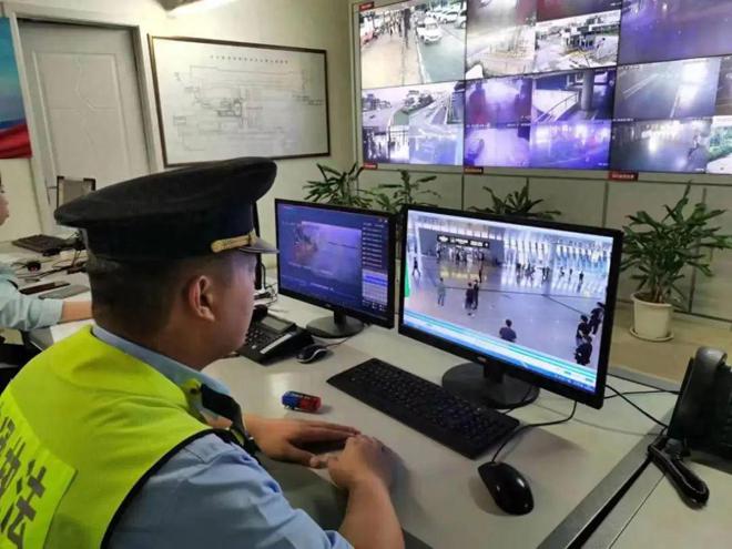 kaiyun网站：15公里收费210元出租车司机吊销从业资格！郑州查处多起出租汽车行业非法违规营运行为(图1)