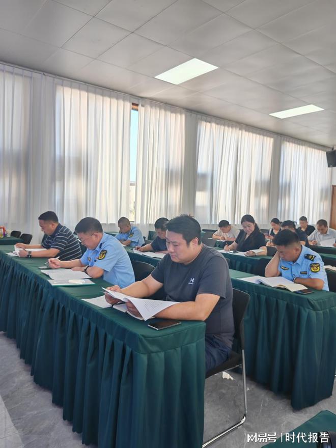 kaiyun网站：新密市交通运输局组织召开全市出租汽车市场突出问题专项整治行动工作会议(图2)