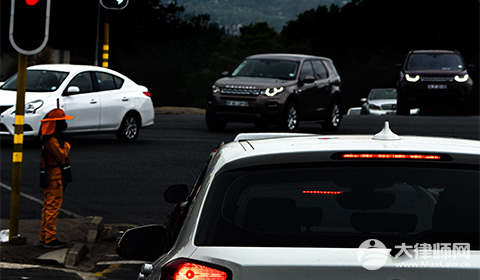 租赁汽车需要具备哪些条件？(图1)