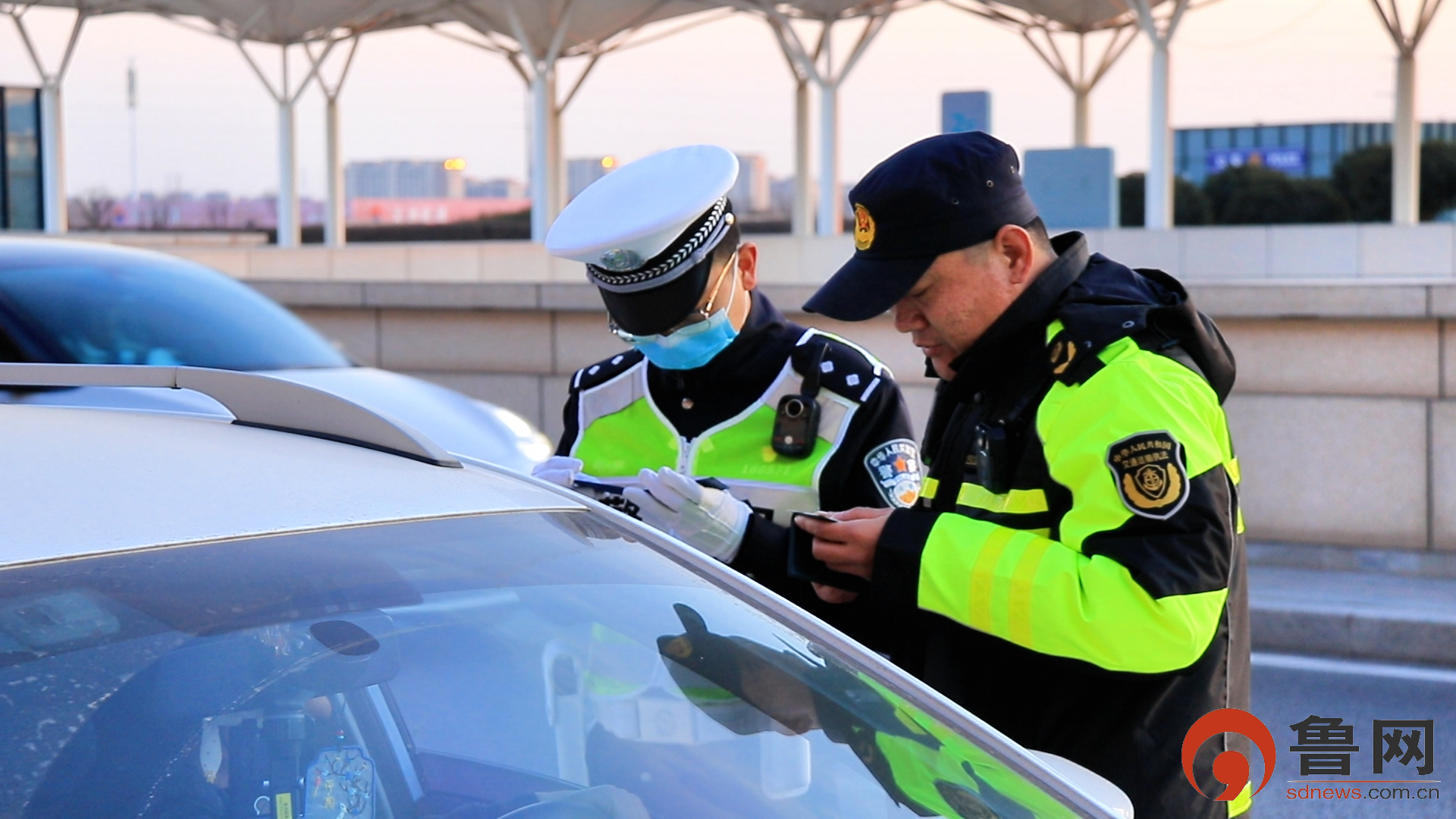 kaiyun网站：日照市开展网络预约出租汽车行业专项整治行动(图2)