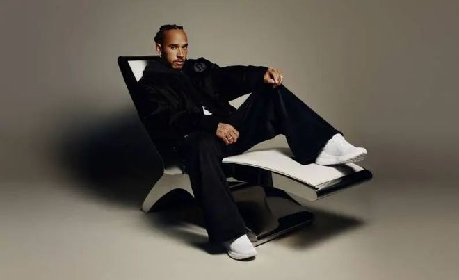 曝DeepSeekR2正加速推出重新开放充值微信电脑端支持接收红包字节豆包灰测深度思考(图22)