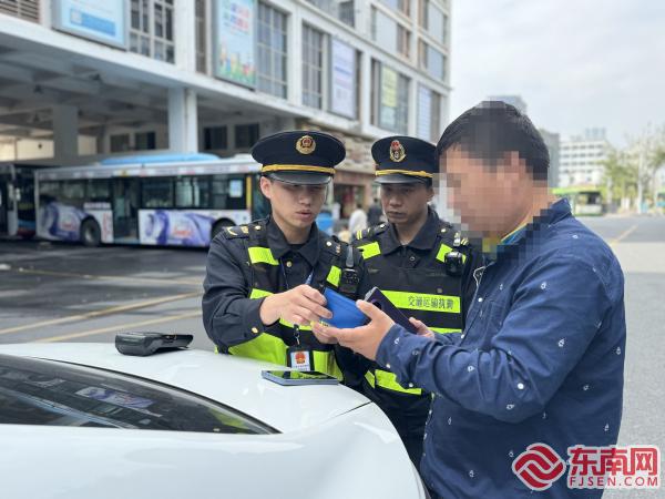 春运进行时厦门开展出租汽车服务质量专项治理行动(图1)