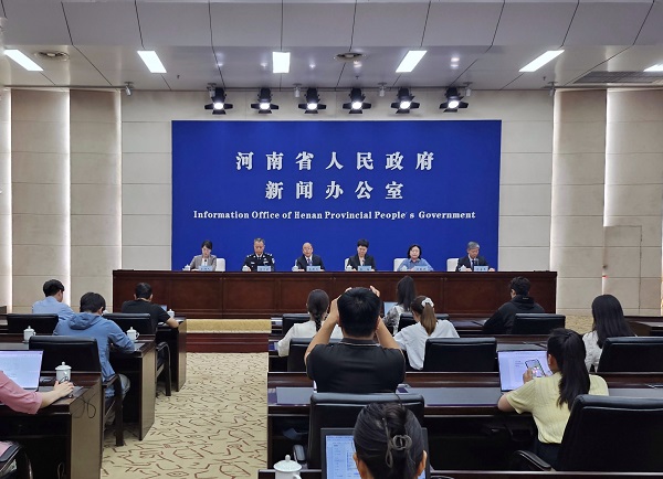 方向盘上有新规(图1)