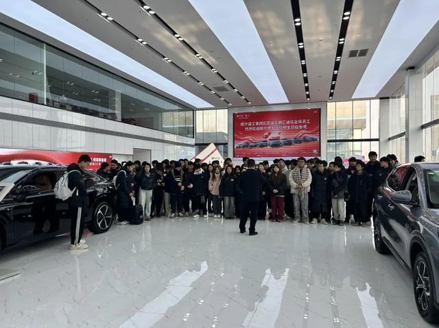 上海援疆教师沙玲：从无到有推进南疆汽车检测与维修技术专业的人才培养(图7)