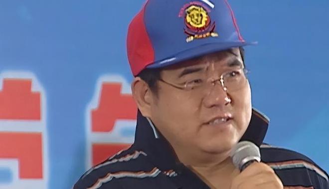 那个为汶川地震捐款一亿的百亿富豪因为身体透支45岁便去世了(图7)