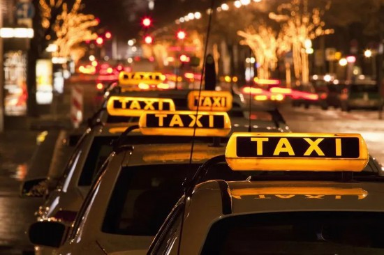 沪上半年交通行业企业月均违法率排序情况发布(图1)