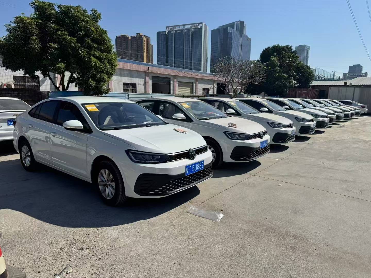 kaiyun网站：租车定制生产与MPV车型租赁的靠谱之选(图1)