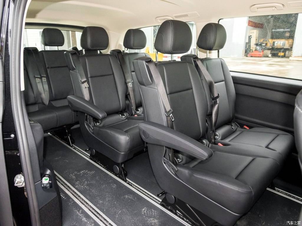 重庆机场接送包车租车全维度解析：车型、价格与服务指南(图1)