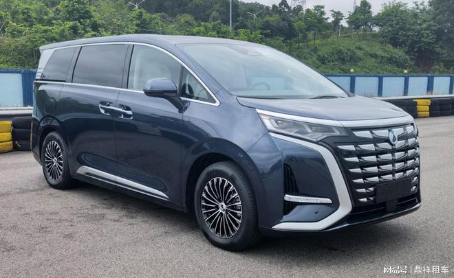 鼎祥汽车租赁实力推荐：企业商务出行场景的安心之选(图3)